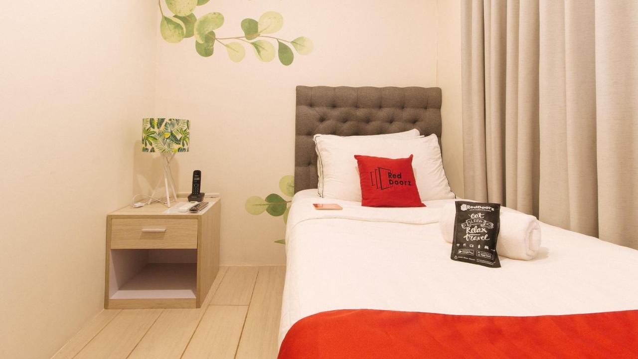 Reddoorz Plus At La Belle Residences San Pedro Makati Eksteriør billede
